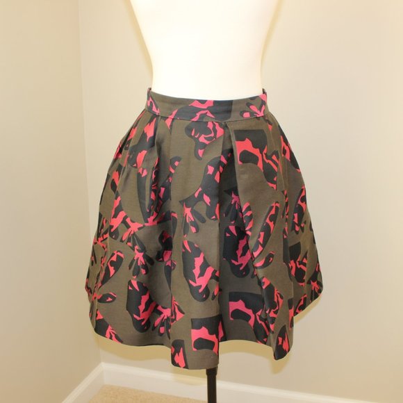 Banana Republic A-line pleated skirt with pockets - Picture 2 of 10